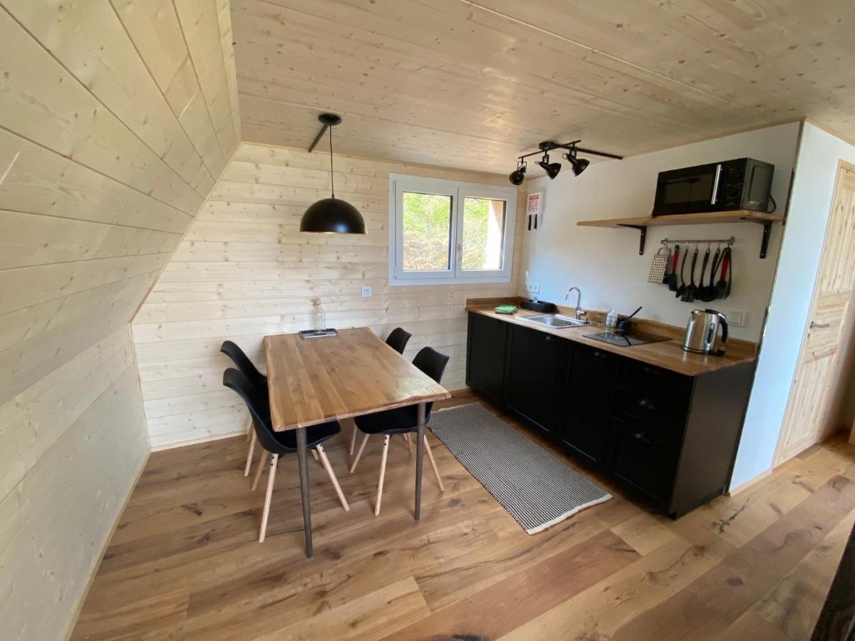 איילססטאד'יר Hengifosslodge Tiny Houses מראה חיצוני תמונה