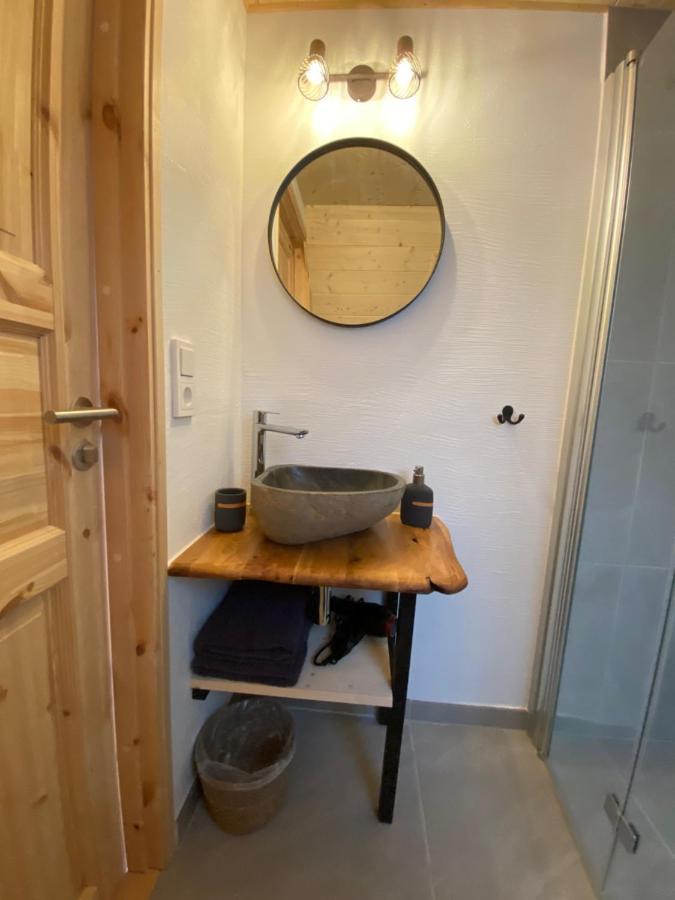איילססטאד'יר Hengifosslodge Tiny Houses מראה חיצוני תמונה